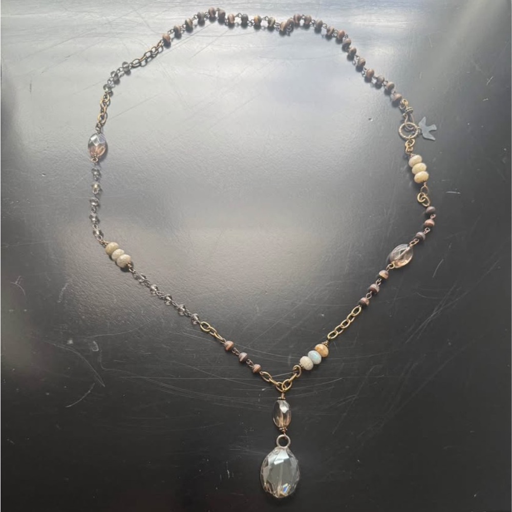 Elegant Beaded Necklace with Crystal Pendant